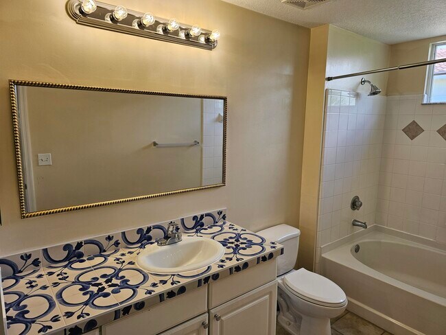 Building Photo - 9833 Baywinds Blvd