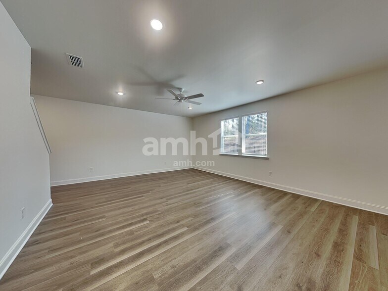 Building Photo - 1459 Aquamarine Dr