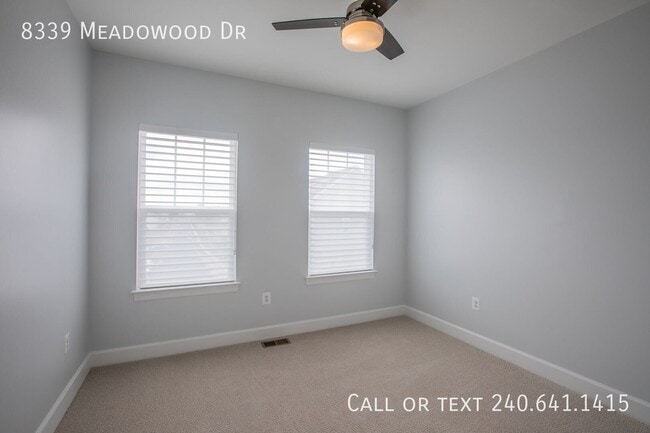 Building Photo - 8339 Meadowood Dr