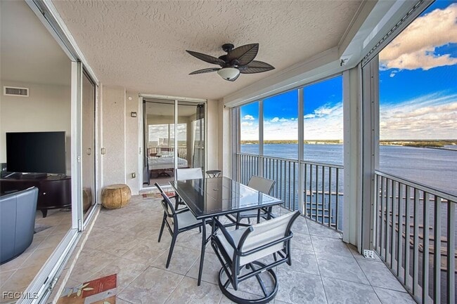 Building Photo - 2090 W First St