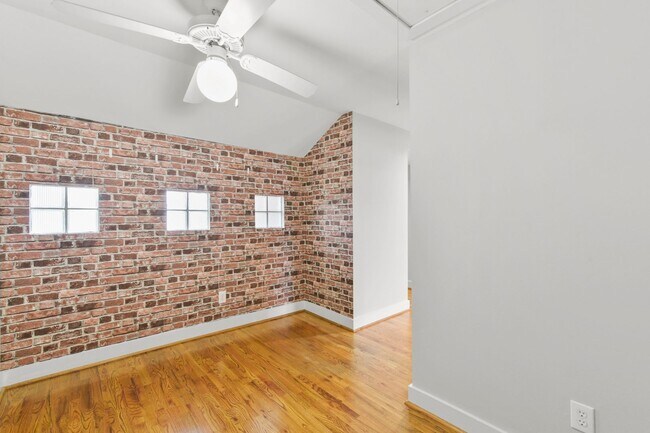 Building Photo - Stunning Rice Military Rental – Gated, Spa...
