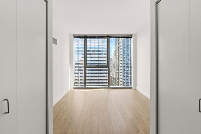 Building Photo - 190 N Garland Ct