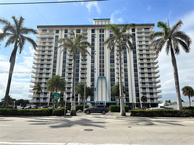 Building Photo - 1500 S Ocean Dr