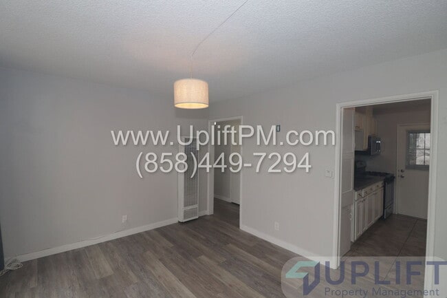 Building Photo - 4831 Castle Ave