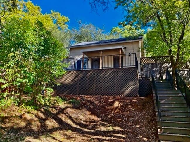 Primary Photo - 326 Chamberlain Ave