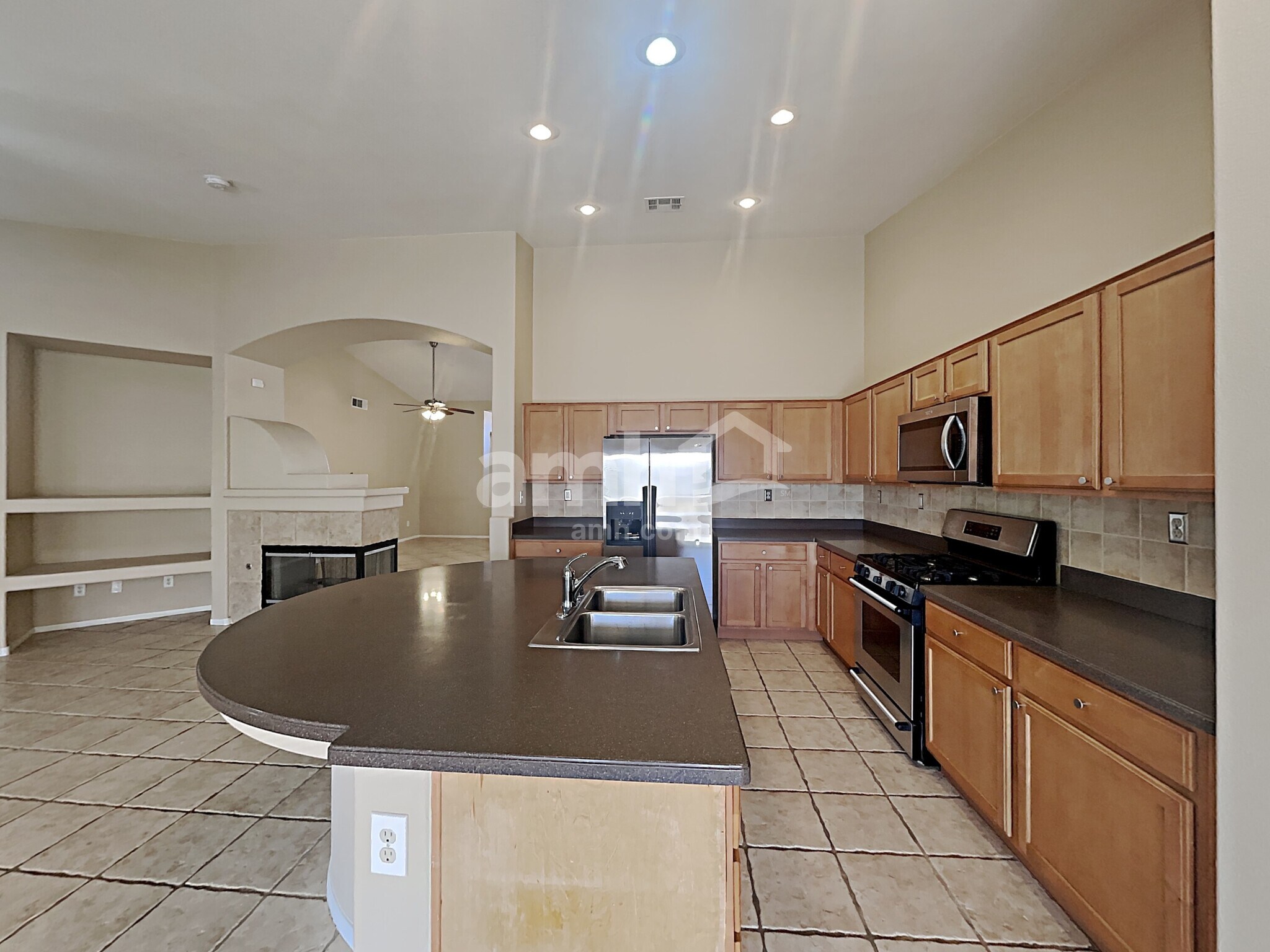 Building Photo - 3415 W Hammer Ln