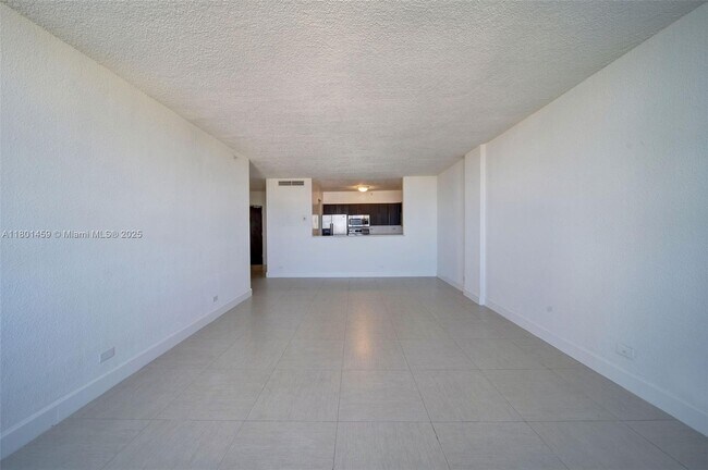 Building Photo - 1500 Bay Rd