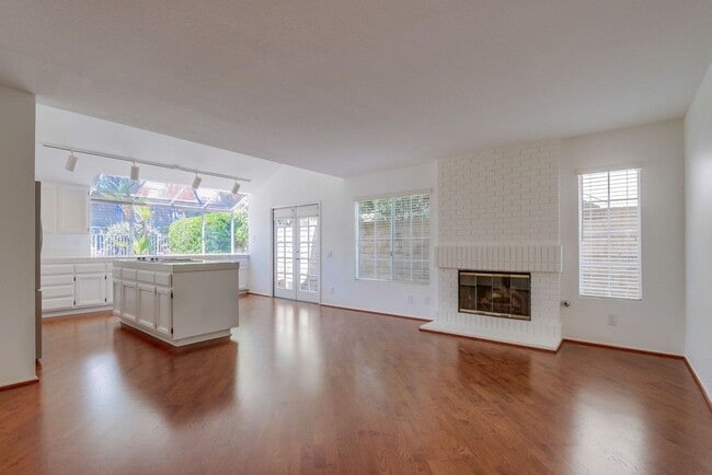 Building Photo - 26721 Sierra Vista