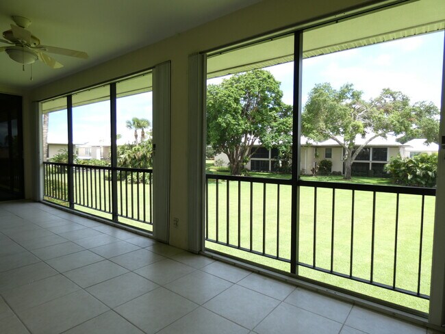 Building Photo - 3 SE Turtle Creek Dr