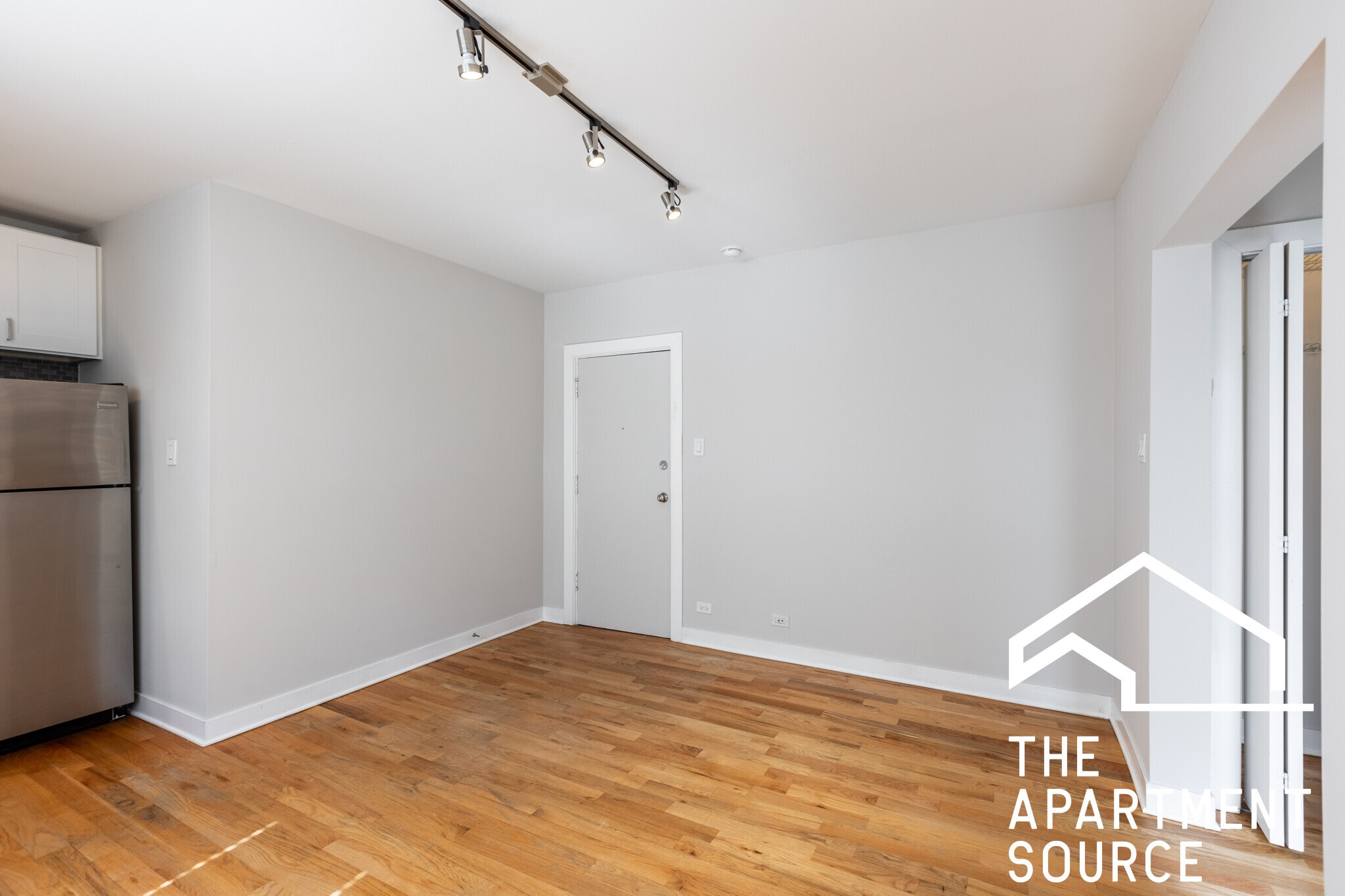 Building Photo - 2424 N Kedzie Blvd