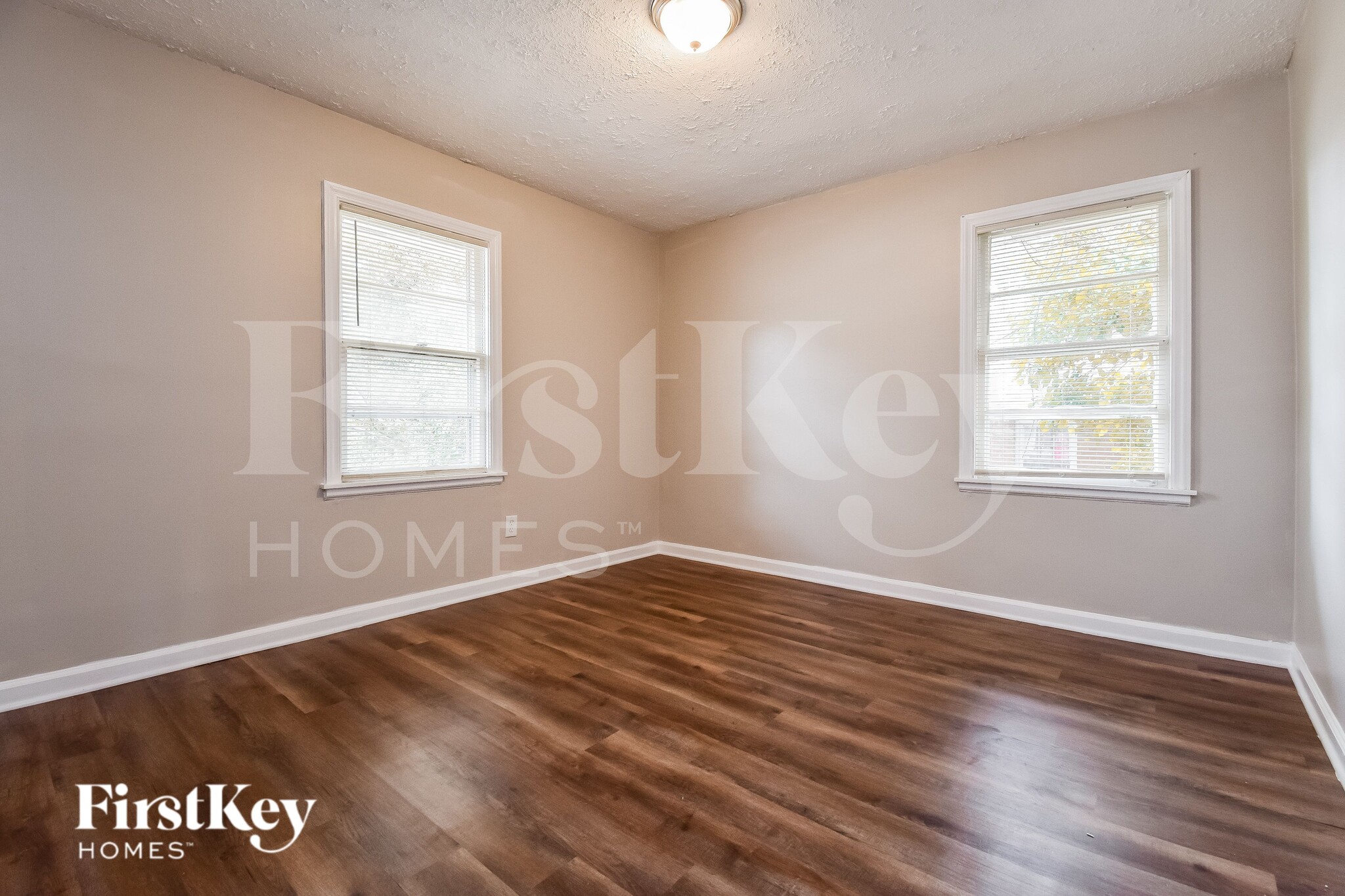Building Photo - 3217 Sandusky Dr