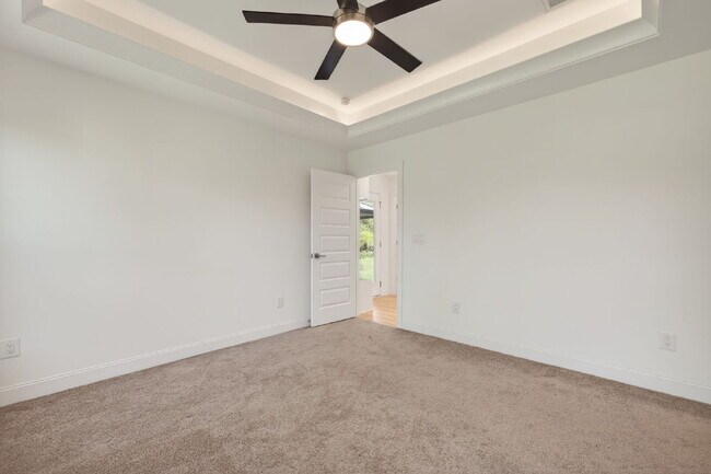 Building Photo - 221 E Moon Cir