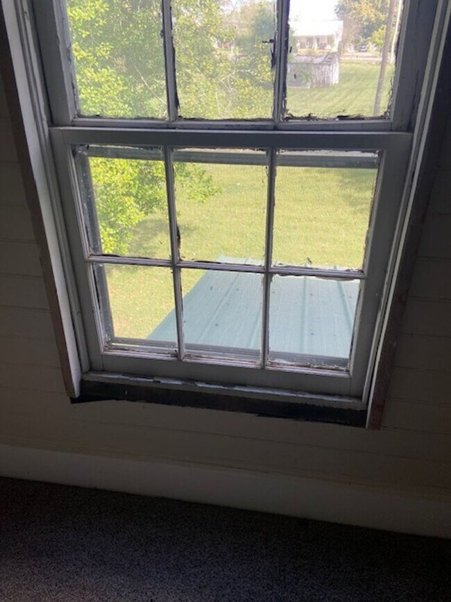 Building Photo - Beautiful 3brm, 2bath Home in Heart of Burns!!