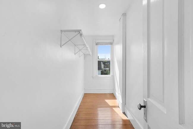 Building Photo - 502 Park Ave