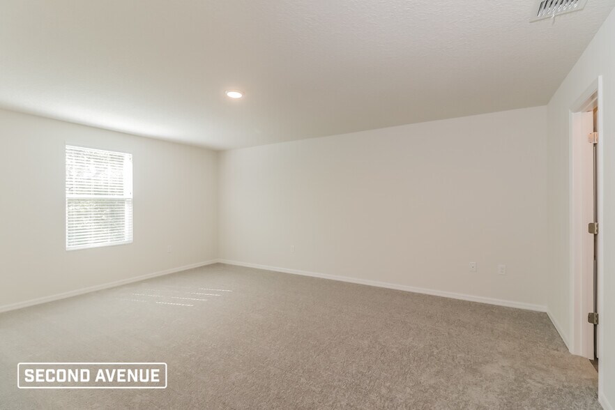 Building Photo - 10811 N Hatari Dr
