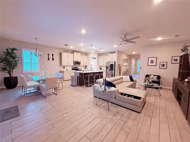 Building Photo - 8321 Praise Dr