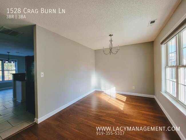 Building Photo - 1528 Crag Burn Ln