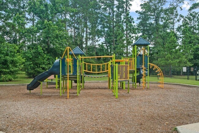 Building Photo - 14108 N Crater Lake Trail