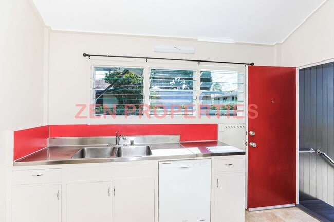 Building Photo - 3 bedroom, 2.5 bath home for rent in Lower...