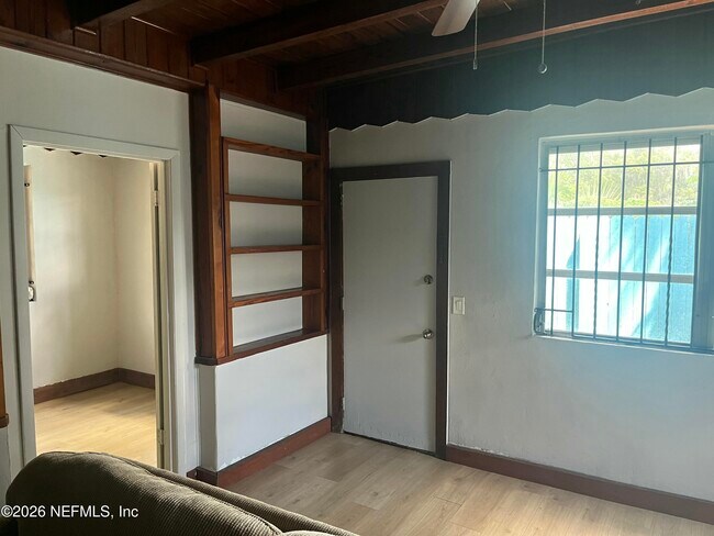 Building Photo - 1181 US-17