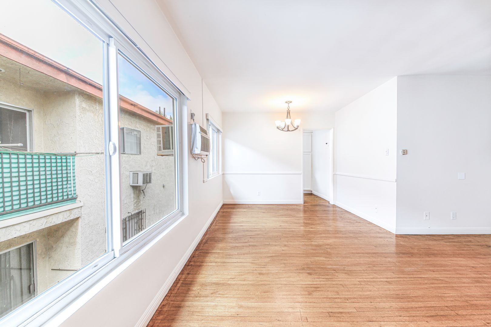 Building Photo - 1801 N Harvard Blvd