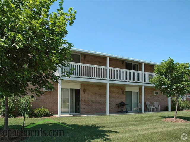 Building - De Pere Apartments