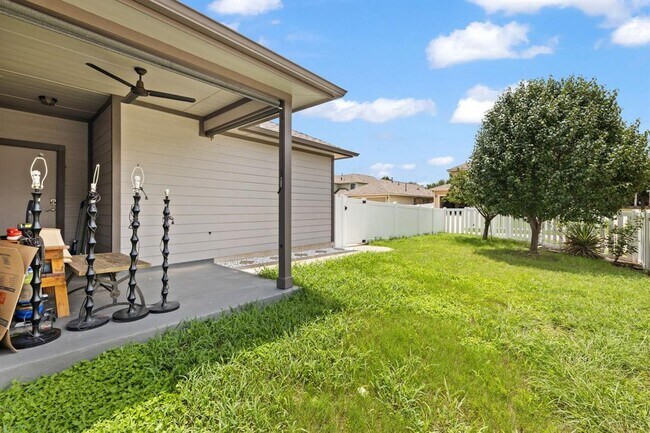 Building Photo - 1821 Indian Lodge Dr