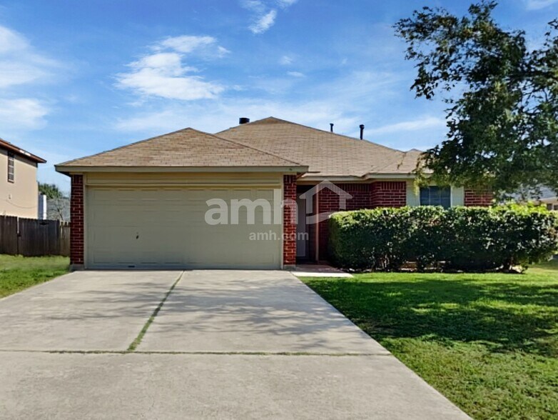 Primary Photo - 110 Pony Cv