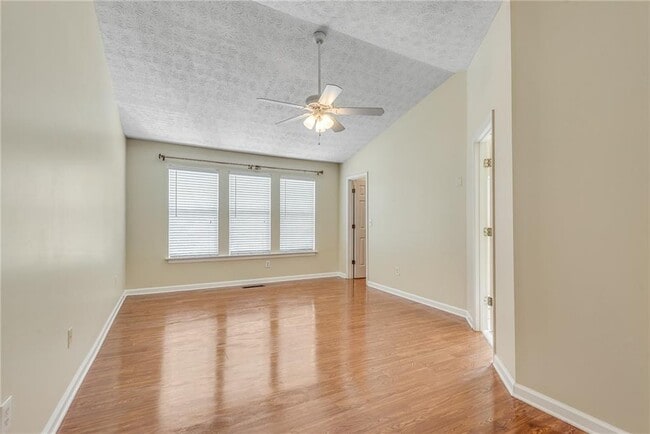 Building Photo - 3174 Benthollow Ln