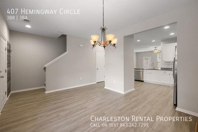 Building Photo - 407 Hemingway Cir