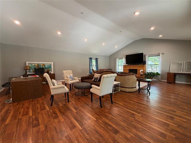 Building Photo - 7024 Red Bud Ln
