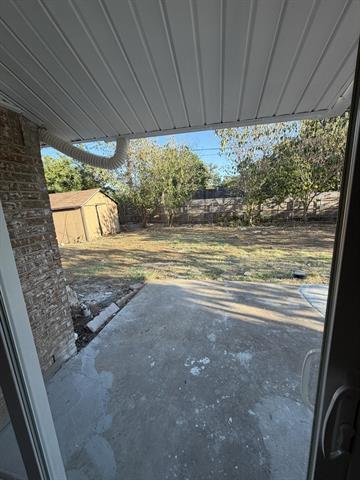 Building Photo - 806 S Atkerson Ln