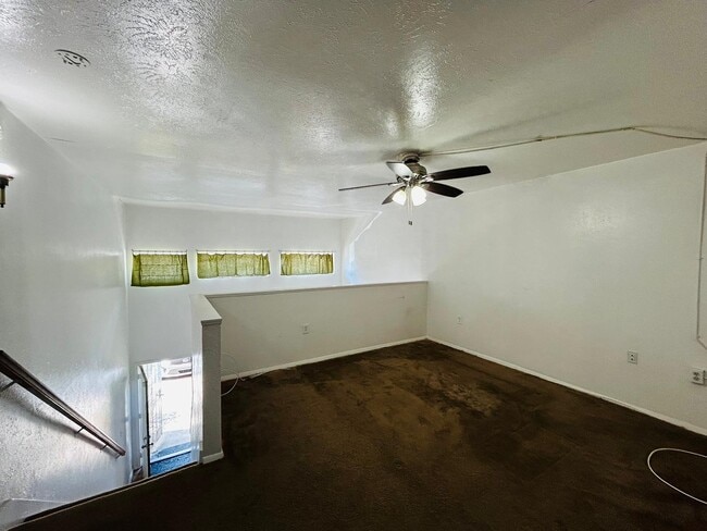Building Photo - 3912 Crayrich Cir