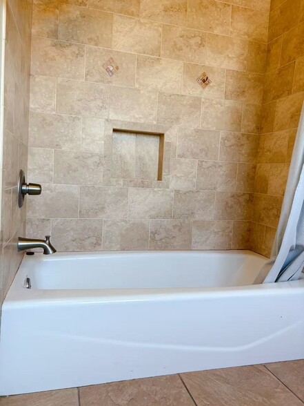 Shower in Master - 4340 Muscatel Ave