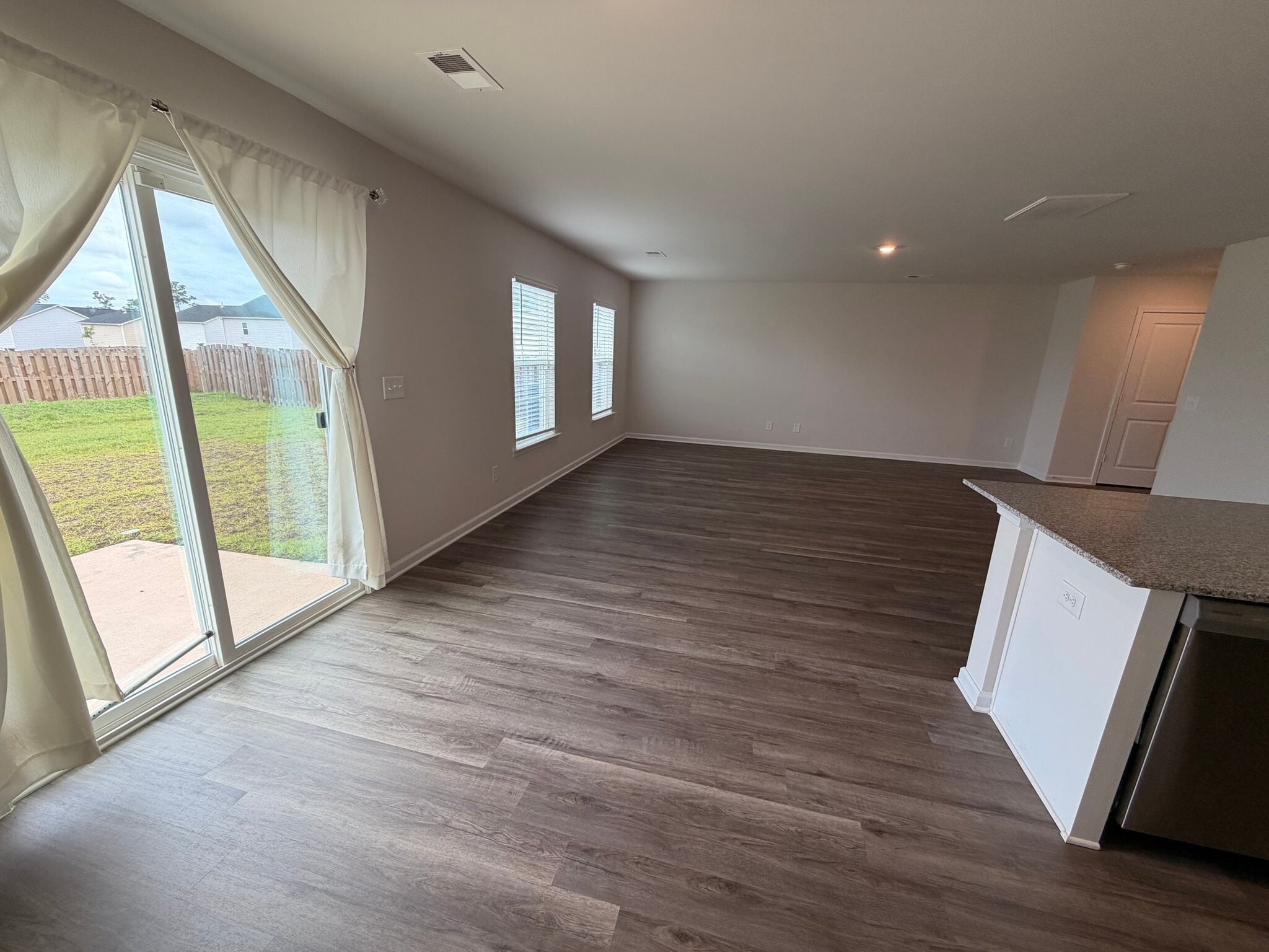 Building Photo - 706 Common Widgeon Wy