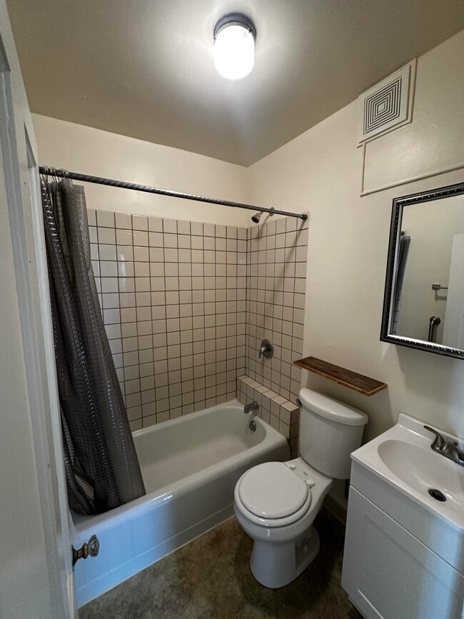 Building Photo - 428 Power St