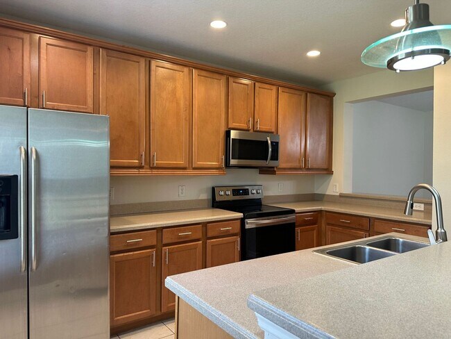 Building Photo - Three Bedroom Townhome at Cypress Lakes in Kissimmee