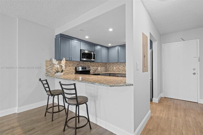 Building Photo - 16851 NE 23rd Ave