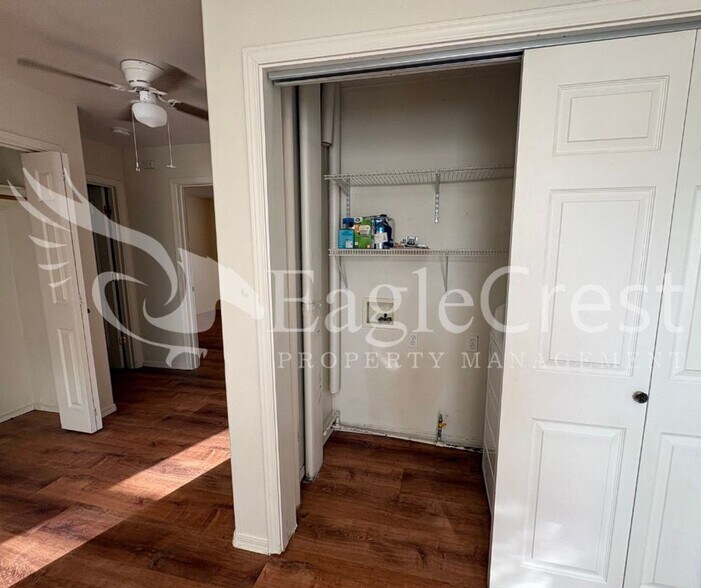 Building Photo - 706/708SCollege