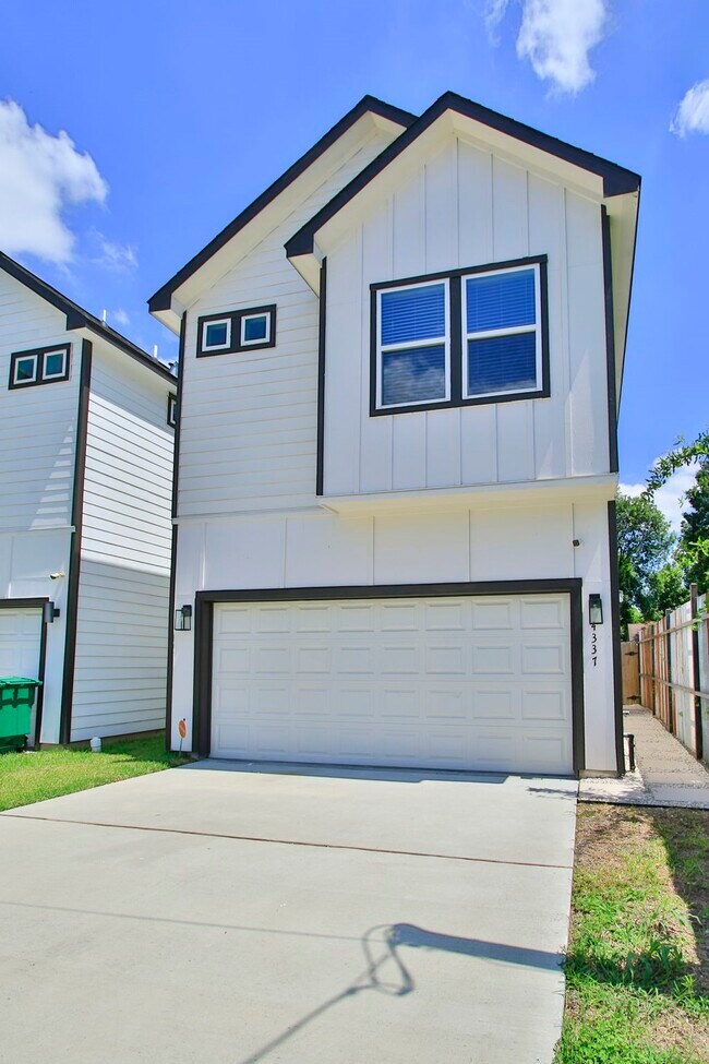 Building Photo - 4337 Faulkner St