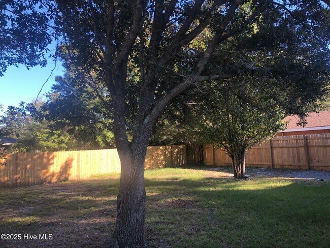 Building Photo - 3223 Chalmers Dr