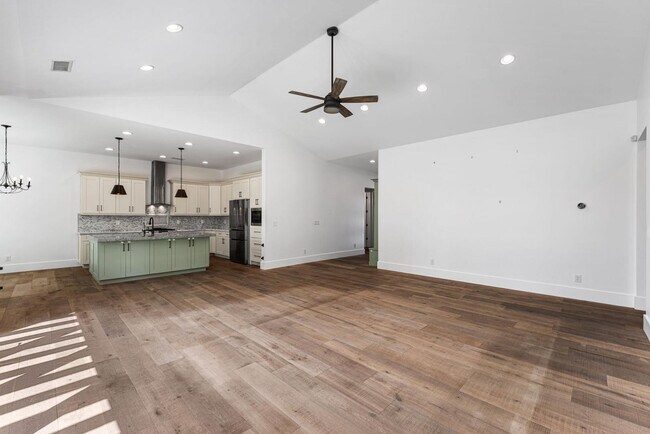 Building Photo - 4145 E Campbell Ave