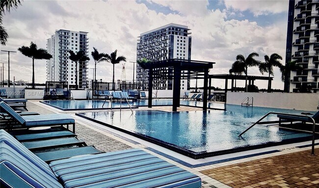 Building Photo - 5350 NW 84th Ave