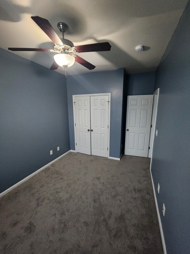 Building Photo - 145 Waterstone Ln