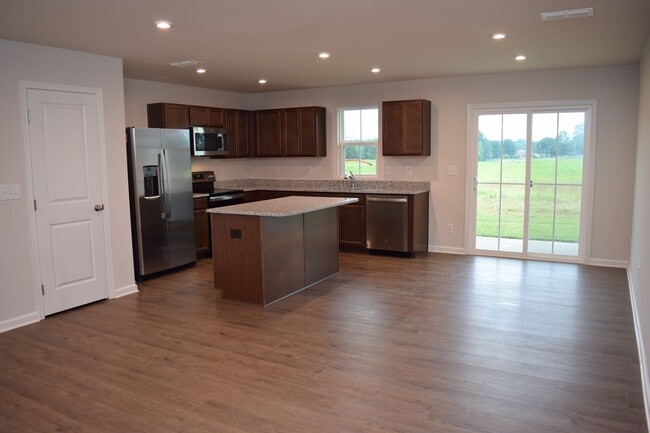 Building Photo - Modern 3-Bedroom Townhome in Desirable Bear Park