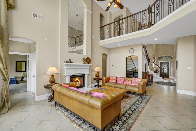 Building Photo - 28606 Rolling Ridge Dr