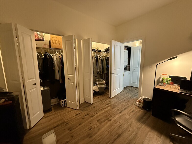 Bedroom1 - 1845 N Marshfield Ave