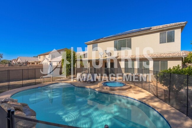 Building Photo - 1553 E Alba Dr
