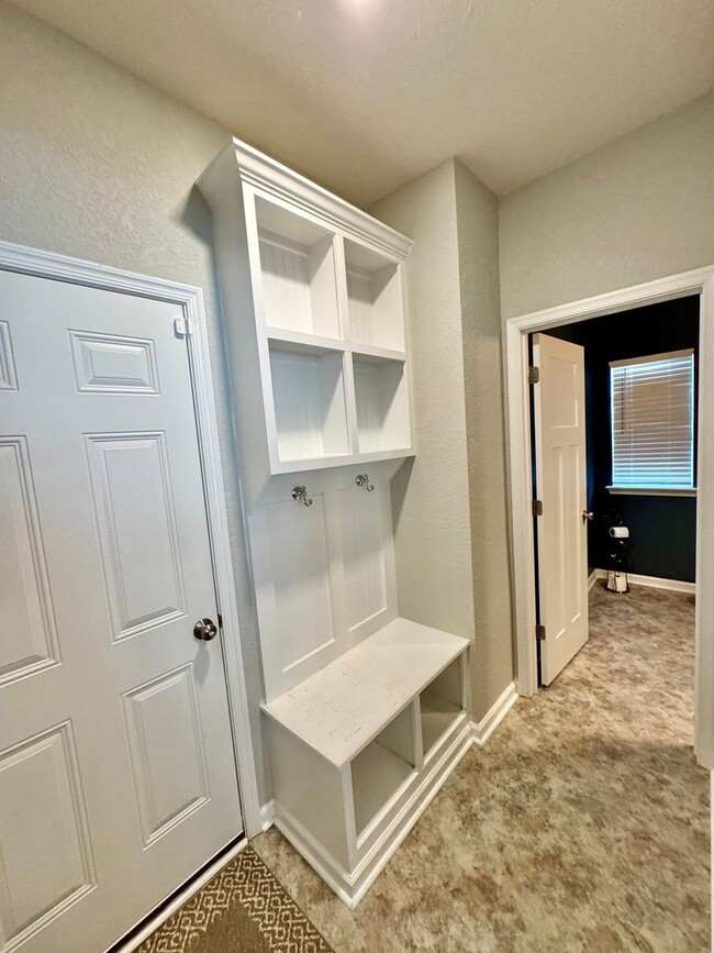 Building Photo - Spacious Suffolk Home in Desirable Bennett...