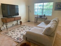 Building Photo - 820 Flanders S